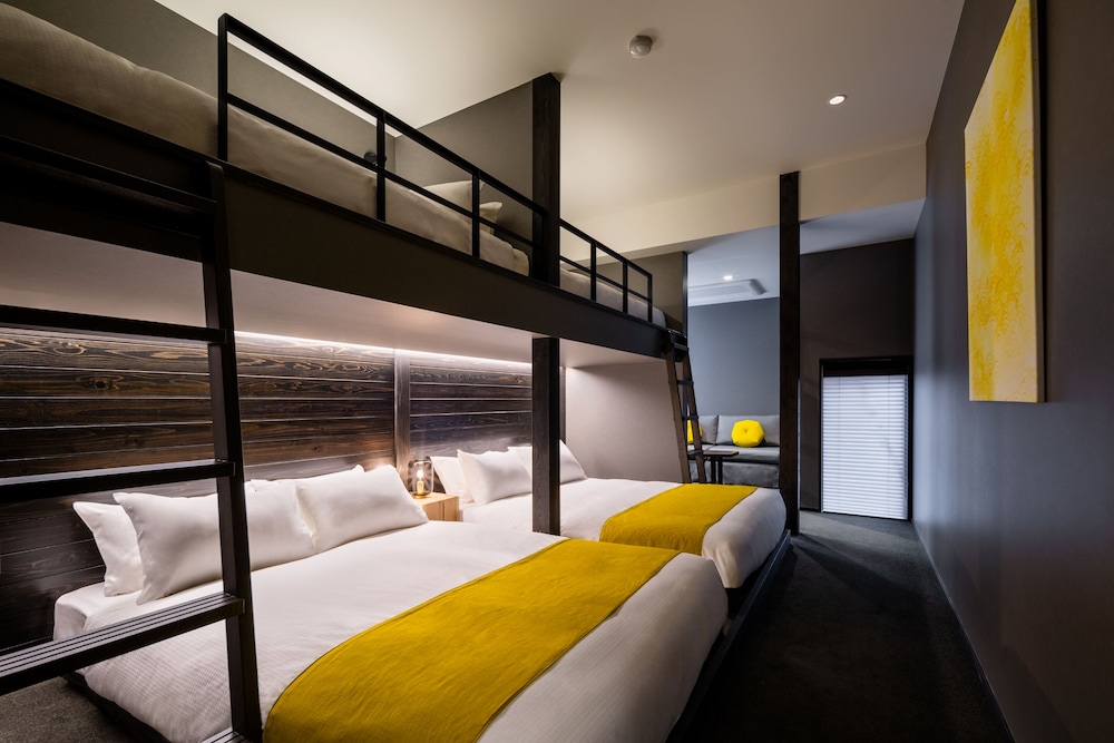デラックス 4 人部屋 ベッド (複数台) 禁煙 専用バスルーム | THE MACHIYA HOTEL TAKAYAMA