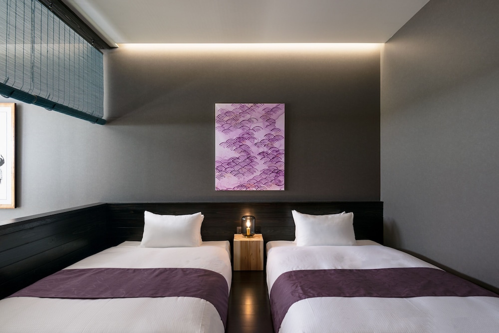 デラックス 4 人部屋 禁煙 専用バスルーム コートヤードビュー 客室2 | THE MACHIYA HOTEL TAKAYAMA