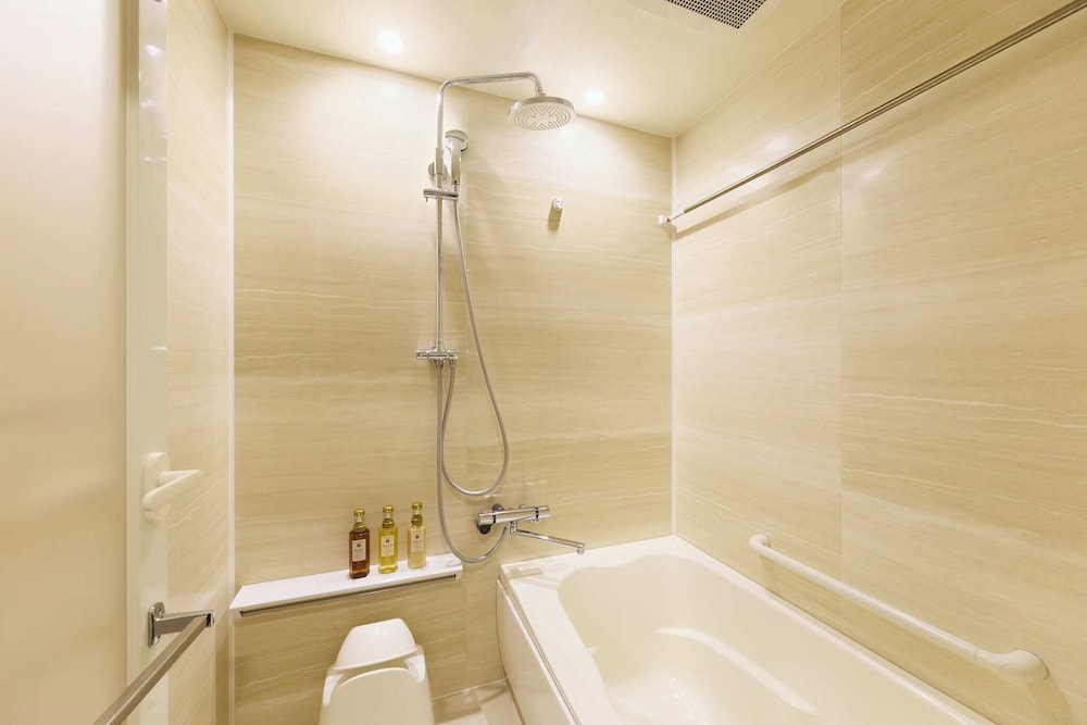 デラックス ジャパニーズ ルーム 禁煙 バスルーム1 | MONday Apart Premium 上野御徒町