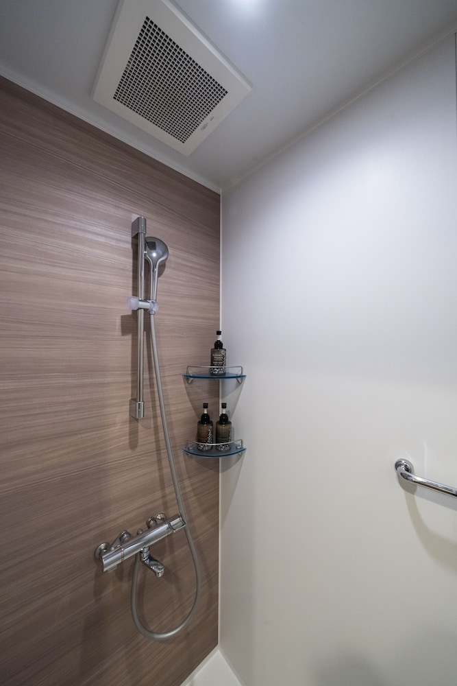スタンダード ダブルルーム 禁煙 バスルーム2 | KOKO HOTEL 築地銀座