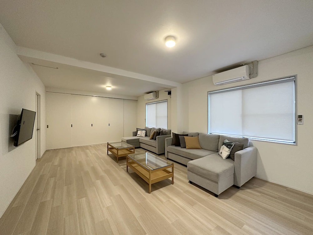 アパートメント 2 ベッドルーム 禁煙 (201) リビング エリア0 | 宮島ゲストハウス 鹿庭荘