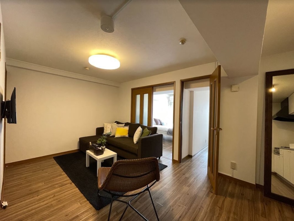 アパートメント 2 ベッドルーム 禁煙 (505) リビング エリア1 | Dai3Himawari