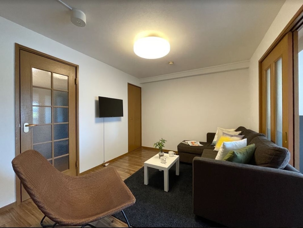 アパートメント 2 ベッドルーム 禁煙 (505) リビング エリア3 | Dai3Himawari