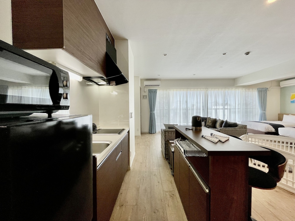 スタンダード・スイートコンド 禁煙 専用キッチン4 | コーラルパレス恩納 by サンセットアベニュー