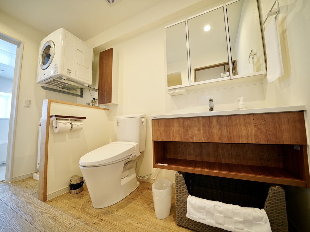 スタンダード・スイートコンド 禁煙 バスルーム1 | コーラルパレス恩納 by サンセットアベニュー