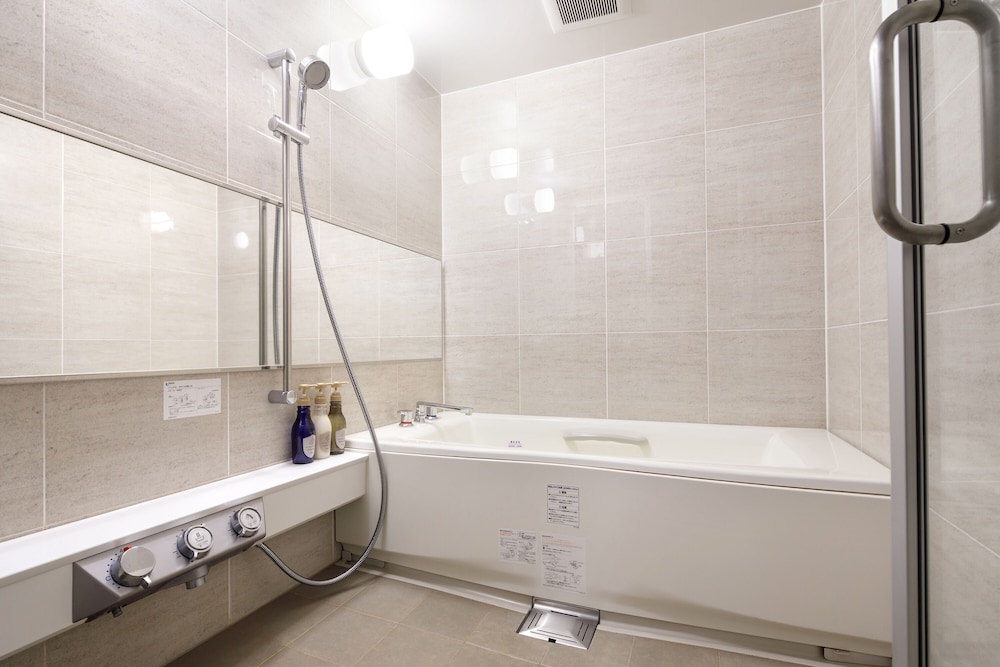 デラックスツイン 禁煙 大人定員4名 バスルーム0 | ホテルマイステイズ函館五稜郭