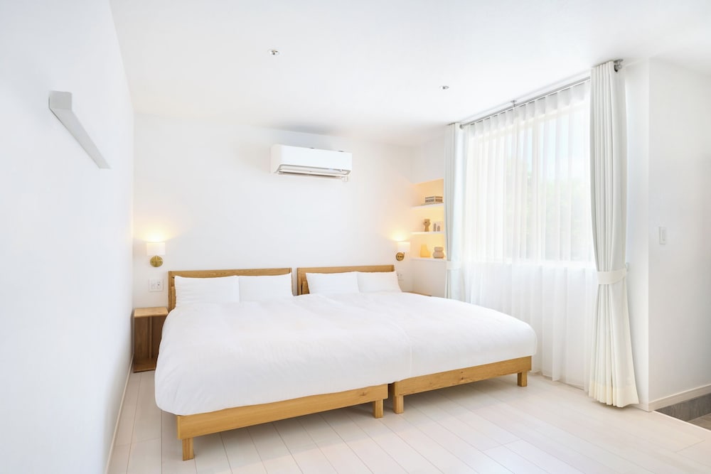 スタンダードハリウッドツイン 1F 禁煙 | プリシアリゾート ヨロン