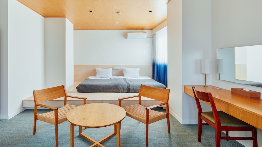 [専用バス・トイレ付] デラックス キングorツインルーム | ホテル グラフィー ネズ