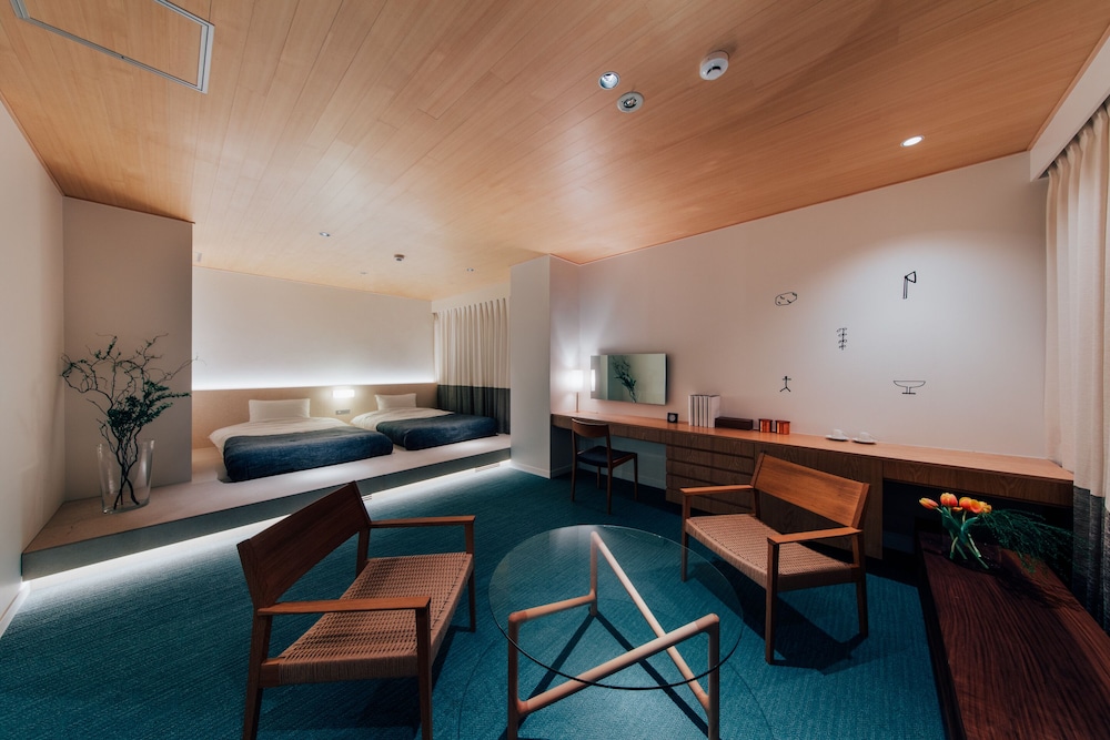 [専用バス・トイレ付] デラックス キングorツインルーム 客室1 | ホテル グラフィー ネズ