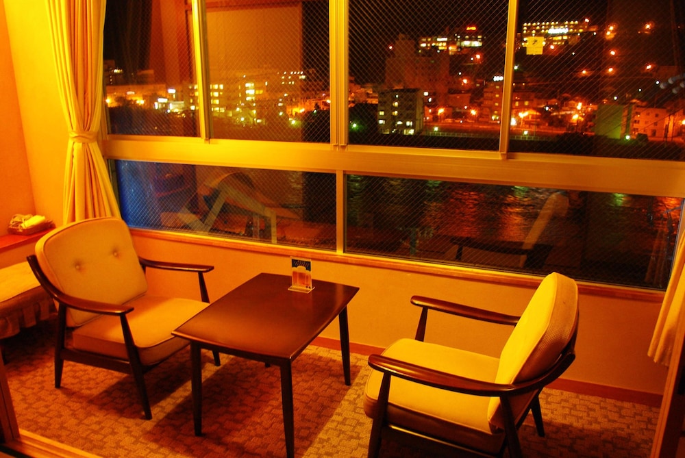 客室1 | 下呂温泉 冨岳