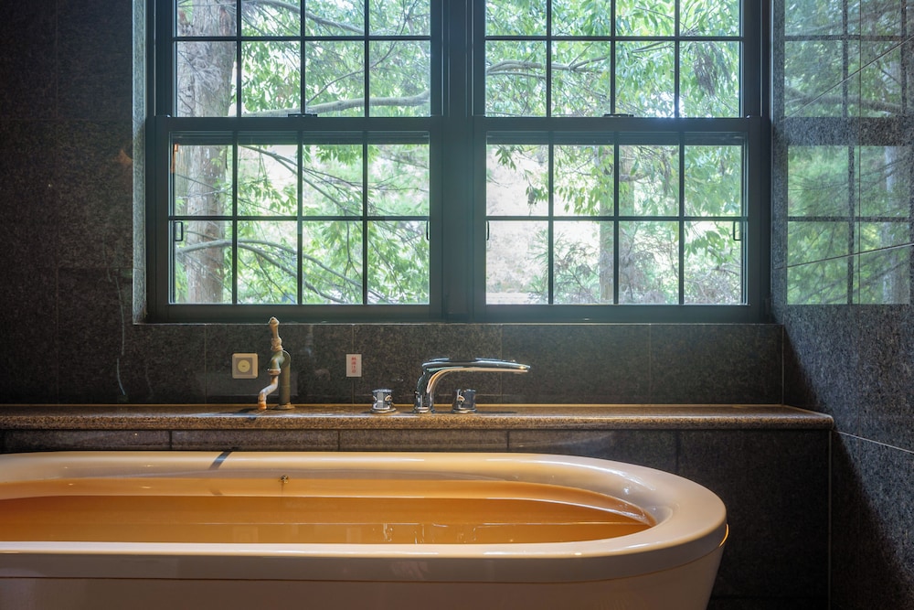 ヴィラ 4名用 バスルーム0 | 有馬山叢 御所別墅