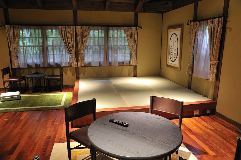 メゾネット　4名用 客室2 | 有馬山叢 御所別墅