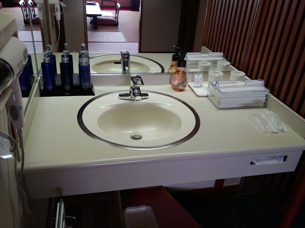 和室 海側 禁煙 客室の設備とサービス1 | ホテル みや離宮