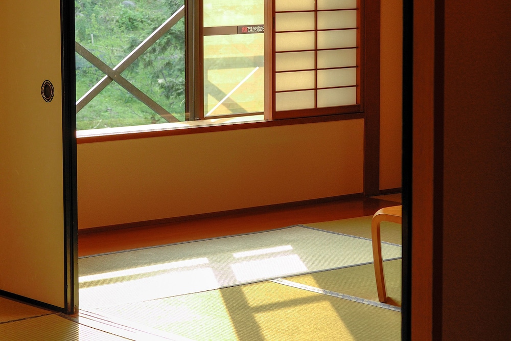 和室 ファミリールーム 専用バスルーム付 部屋からの景観0 | 箱根の森おかだ