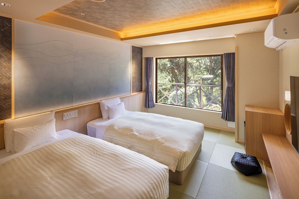 ジャパニーズルーム25平米(定員2名様) | 箱根の森おかだ