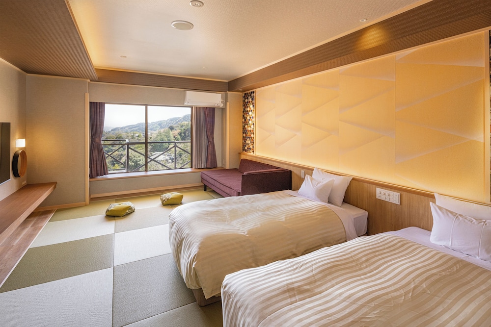 ロウリュウサウナ付ジャパニーズルーム | 箱根の森おかだ