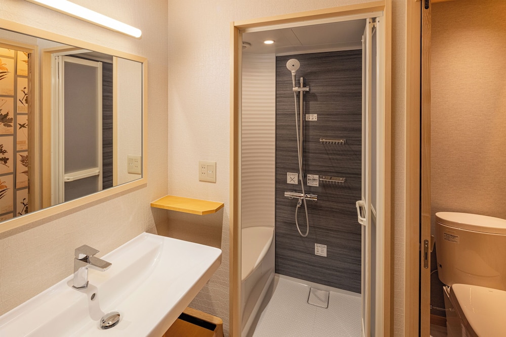 ジャパニーズルーム２５平米（定員３名様） バスルーム0 | 箱根の森おかだ