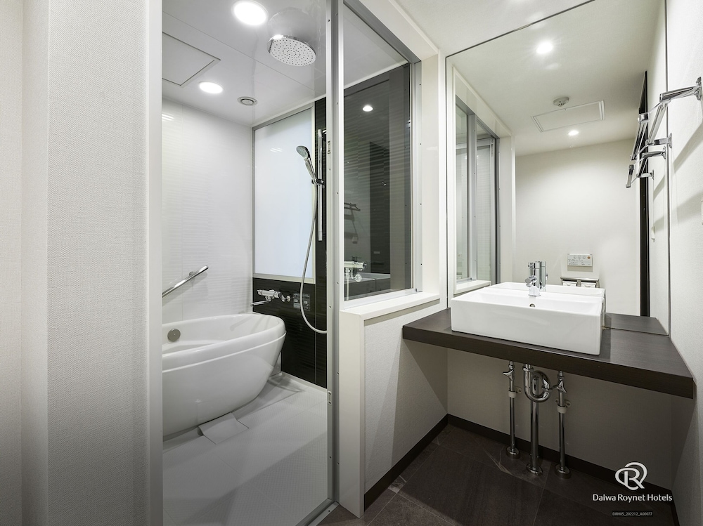トリプルルーム 禁煙 バスルーム1 | ダイワロイネットホテル大阪北浜