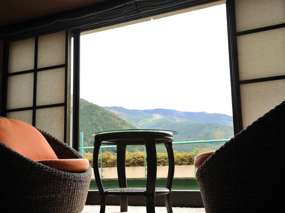 和室10畳中層階 (1歳以下のお子様には食事・寝具付きません) 部屋からの景観0 | ホテルくさかべアルメリア