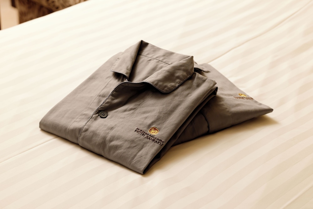 ベーシックツインルーム2名利用(セミダブルベッド2台) 禁煙 客室の設備とサービス2 | 金沢白鳥路 ホテル山楽