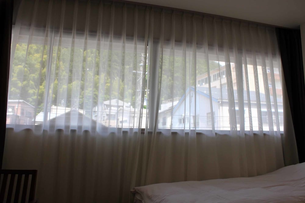 ツインルーム 専用バスルーム 部屋からの景観0 | 下呂温泉 山形屋