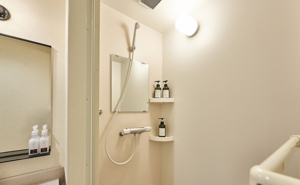 コンフォートダブルルーム 禁煙 バスルームの設備0 | ホテルモーニングボックス大阪心斎橋