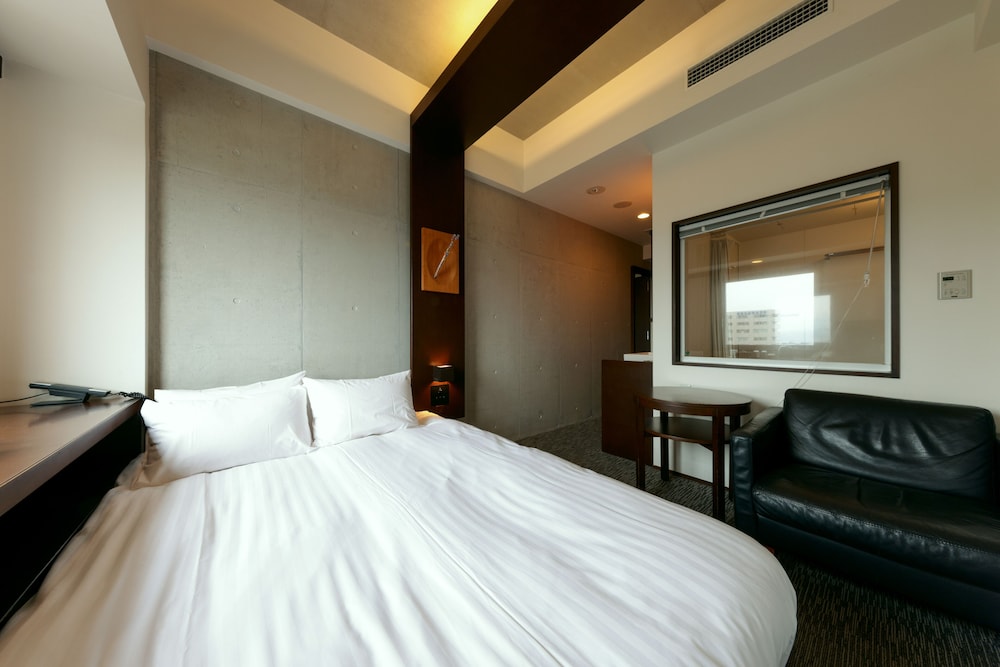 エコノミーダブルルーム 禁煙 (3歳から有料) | 富良野ナチュラクスホテル