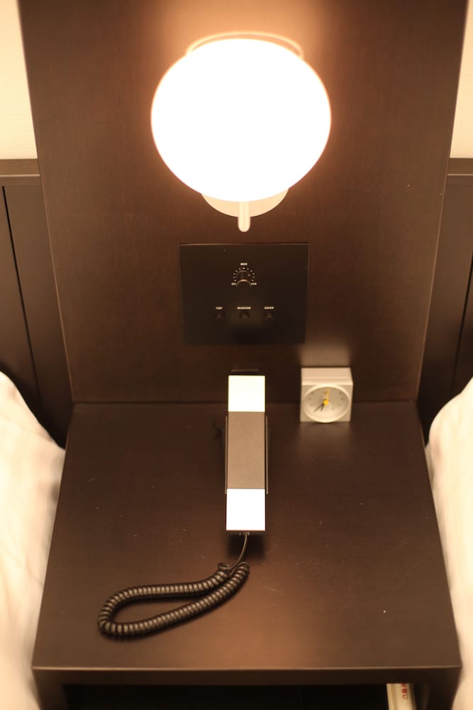 スタンダード ツインルーム 禁煙 (3歳から有料) 客室の設備とサービス1 | 富良野ナチュラクスホテル