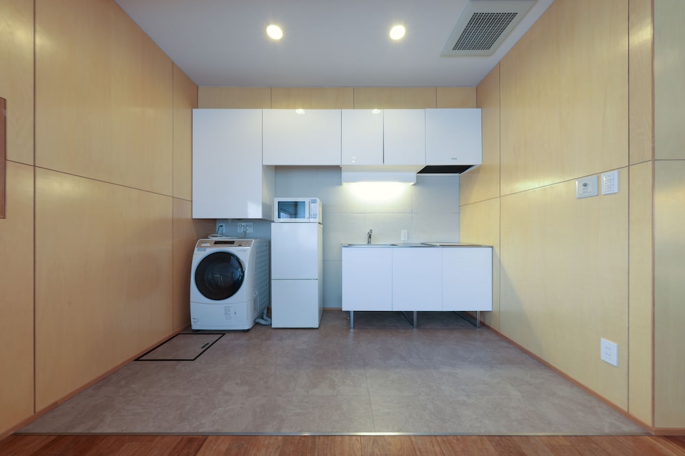 別邸101号室(1階)、禁煙(43平米) (3歳から有料) 専用簡易キッチン0 | 富良野ナチュラクスホテル