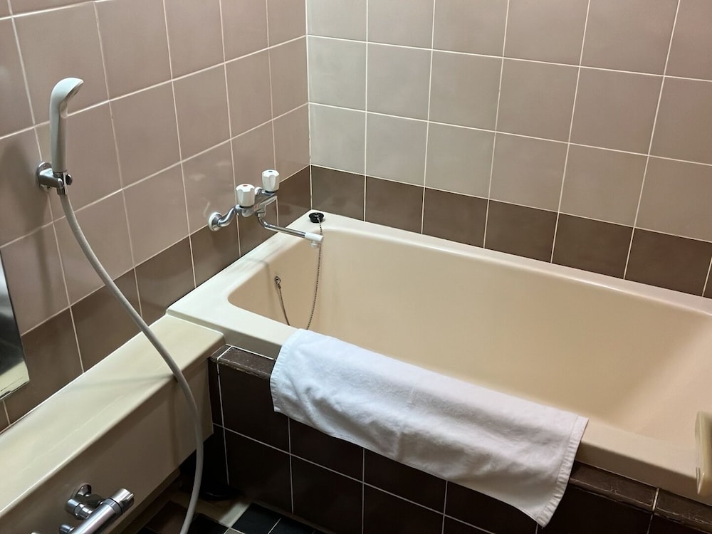 コンフォート ツインルーム 禁煙 バスルーム0 | 富良野ホップスホテル