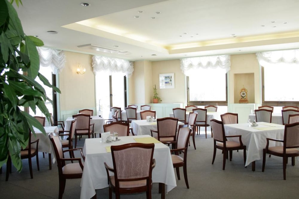 レストラン1 | 富良野ホップスホテル