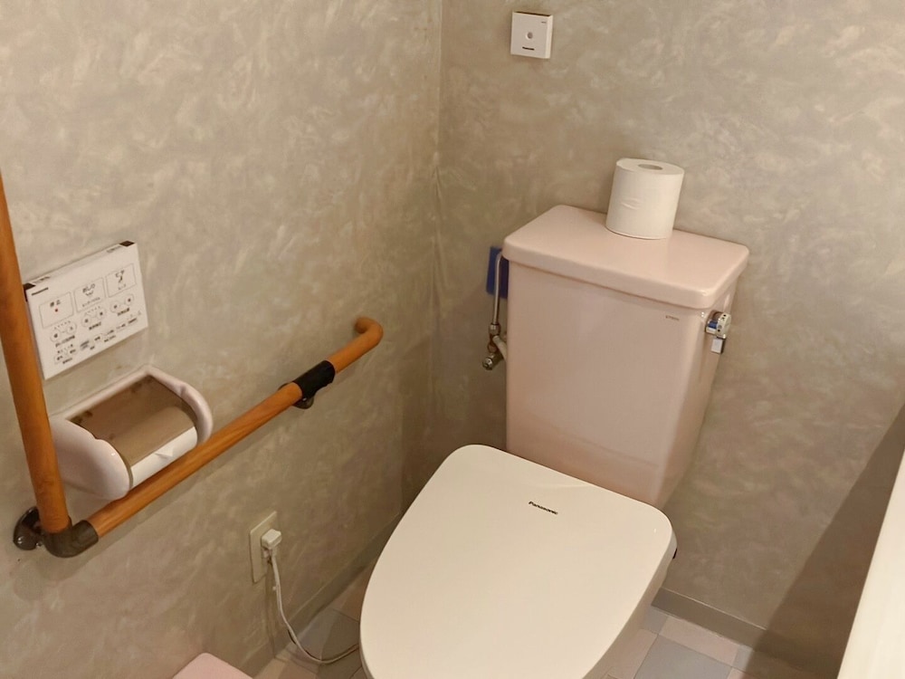 コンフォート ツインルーム 禁煙 客室8 | 富良野ホップスホテル