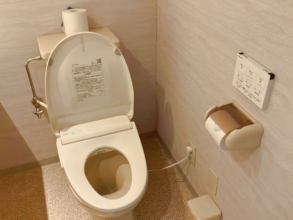 コンフォート ツインルーム 禁煙 客室2 | 富良野ホップスホテル