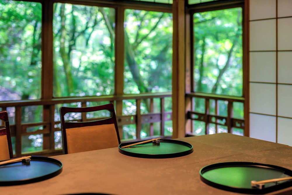 Japanese Traditional Room (10 Tatami Mats with bath, can't serve dinner after 7 P.M. ) ダイニングルーム0 | 奈良・春日奥山 月日亭
