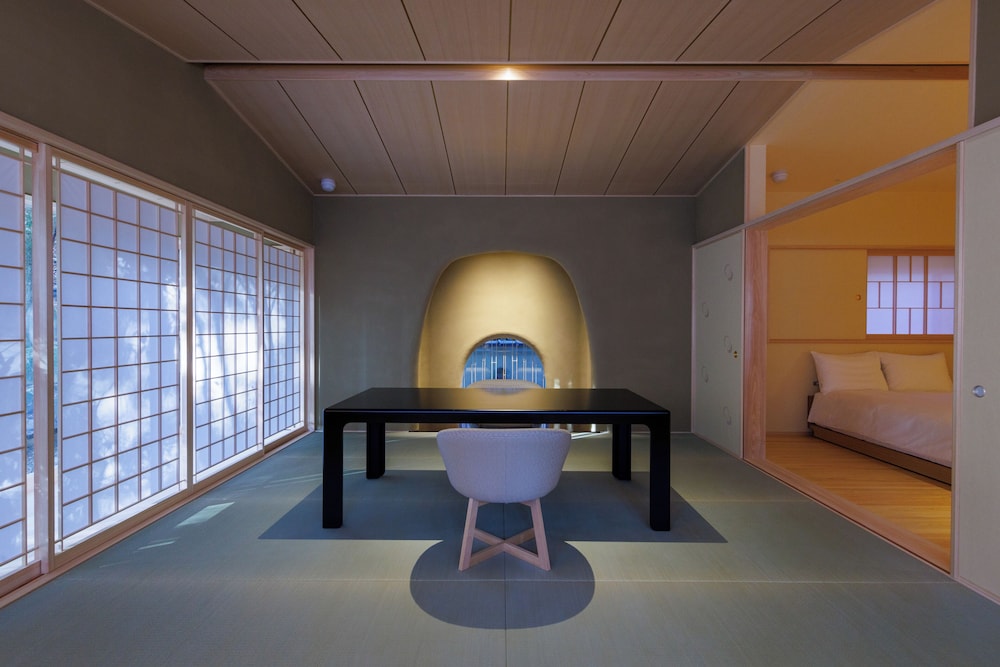 竹の間　和洋室　料理長おすすめ！グレードアップ会席プラン 客室5 | 月日亭