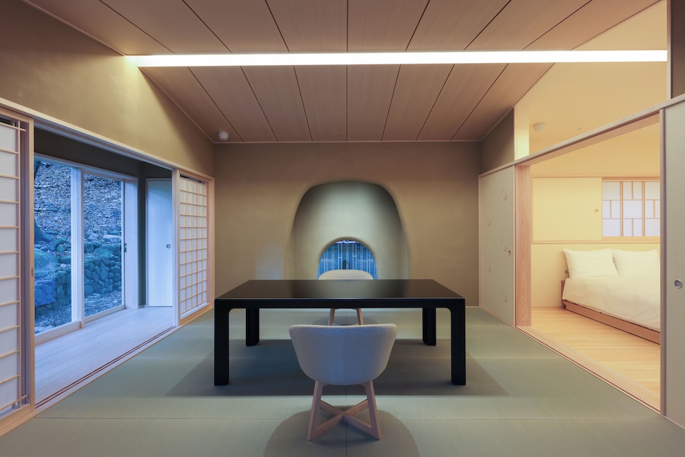 竹の間　和洋室　料理長おすすめ！グレードアップ会席プラン 部屋からの景観0 | 月日亭