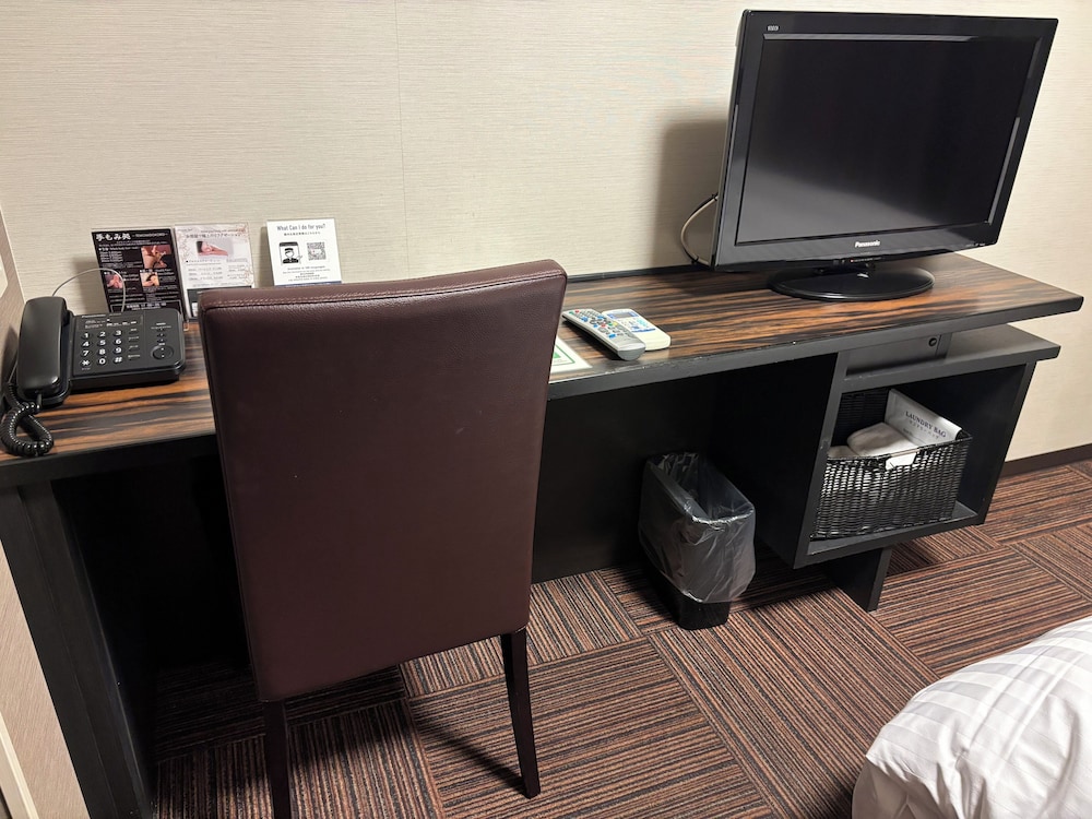 エコノミーダブルルーム 共同バスルーム 禁煙 客室9 | 袖湊の湯 ドーミーインPREMIUM博多・キャナルシティ前