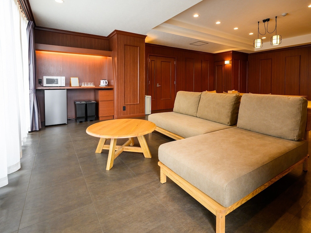 スイート 客室3 | 畳の宿 北谷美浜