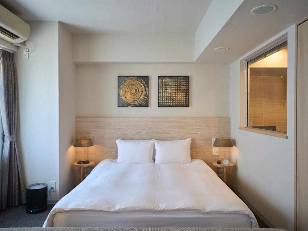 【３名】ラグジュアリー ダブルルーム ソファーベッド 禁煙 客室2 | 六本木ホテル S