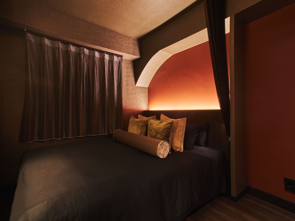 デザイナーズ スペシャルデラックス ダブル | 六本木ホテル S