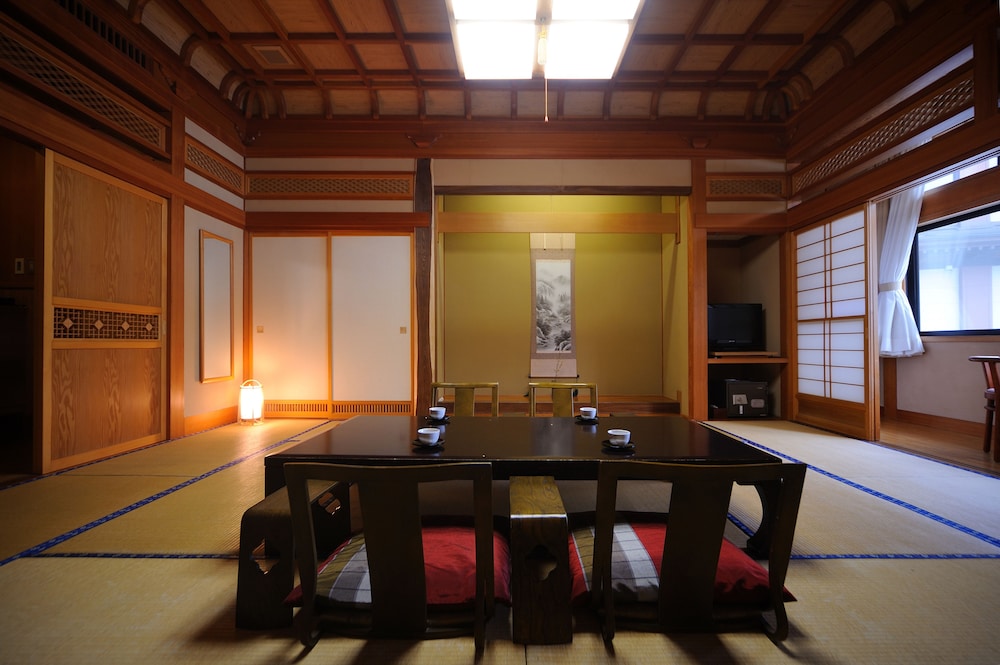 客室1 | 花巻温泉郷 山の神温泉 優香苑