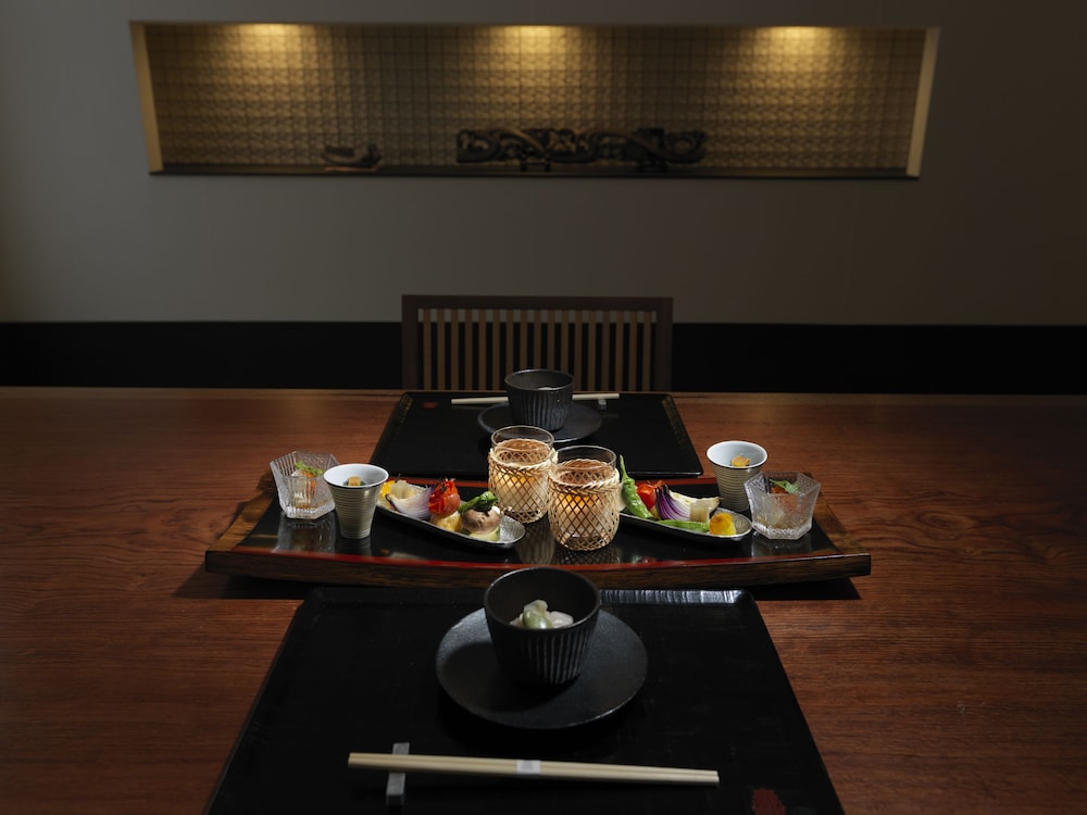 和洋室 禁煙 旅館のお食事処0 | ニセコ昆布温泉 鶴雅別荘 杢の抄