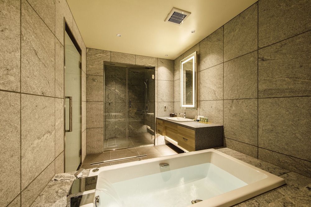 プレミア・ラグジュアリーフロア ビスタ 禁煙 クラブラウンジ利用可(未就学児利用不可) バスルーム1 | 琵琶湖ホテル