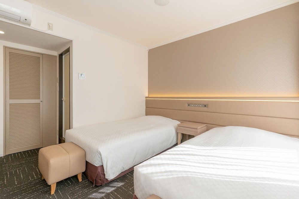 スタンダード ツインルーム 喫煙可 客室1 | リブレ ガーデン ホテル