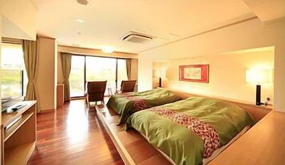 Special Japanese Western Style Room with Open Air Bath (Check in until 18:00) | 奈良万葉若草の宿 三笠