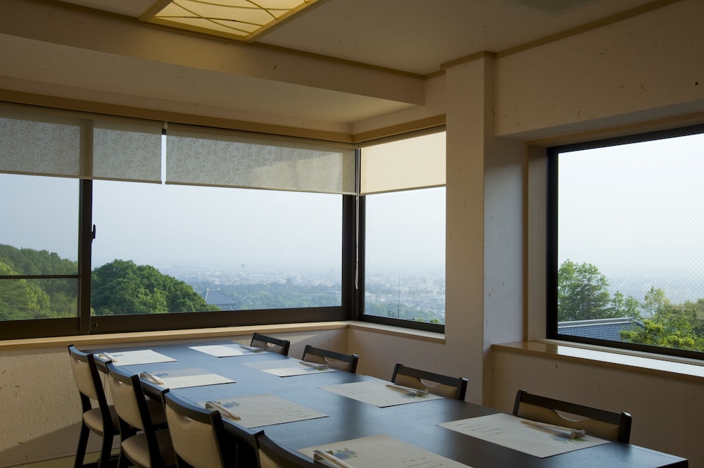 レストラン1 | 奈良万葉若草の宿 三笠