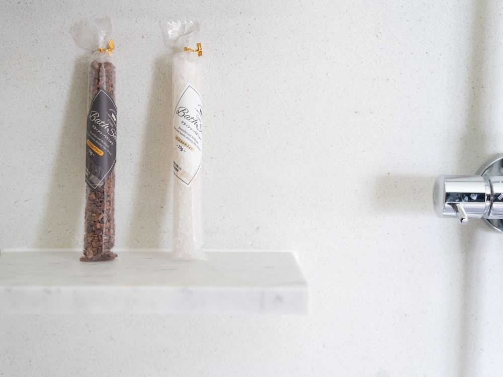 Area F ツイン 禁煙 バスルーム1 | ヒルトップリゾート福岡