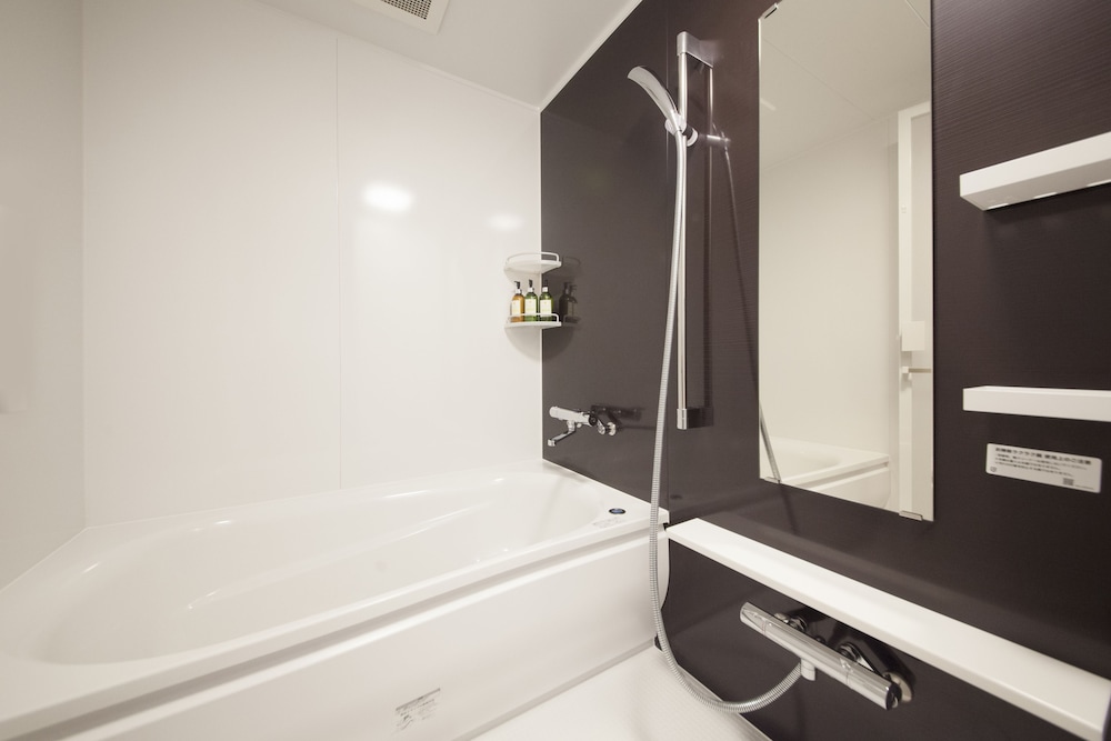 デラックスツインルーム 禁煙 (クイーンベッド2台) - 別館<大人5名様よりソファーベッドをご用意> バスルーム0 | センチュリオン ホテル グランド 赤坂