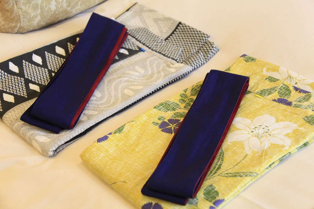 スタンダード セミダブルルーム 喫煙（セミダブルベッド1台） 客室の設備とサービス1 | センチュリオン ホテル グランド 赤坂