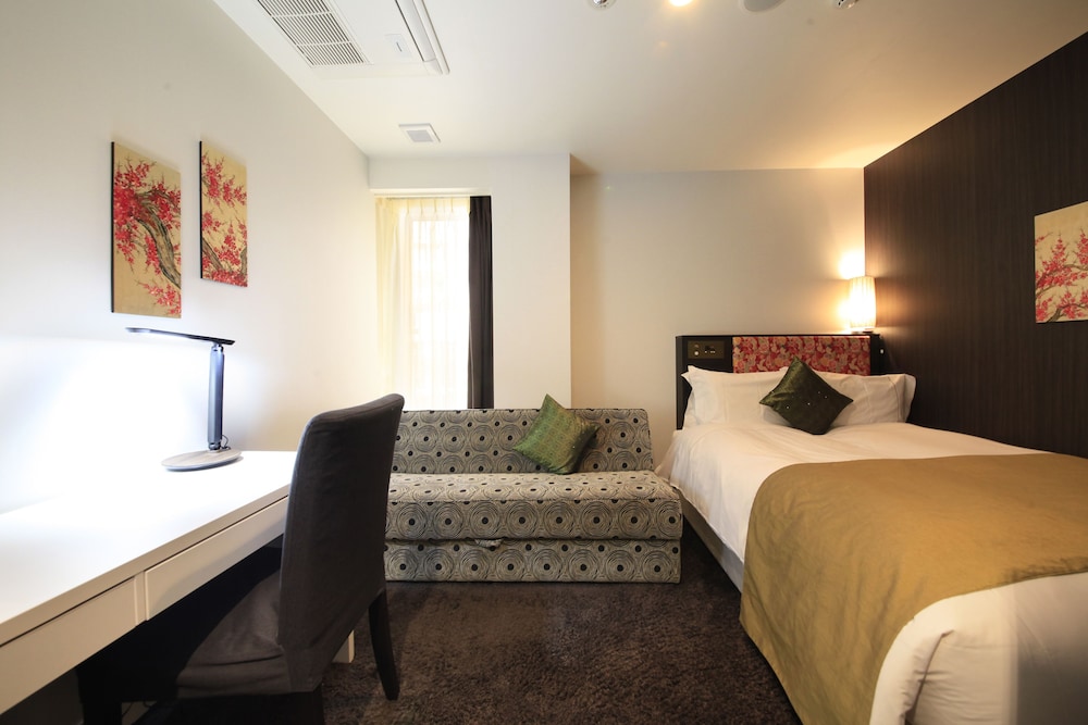 スーペリアダブルルーム 喫煙 (ダブルベッド1台) [大人3名様よりソファーベッドをご用意] 客室1 | センチュリオン ホテル グランド 赤坂